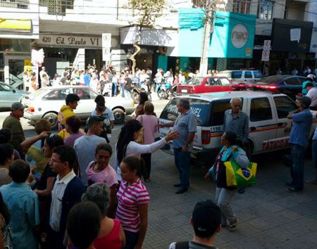 Ladrão invade prédio Paulo VI assalta consultório odontológico, agride secretária e PM fica procurando bandido que já havia fugido há muito tempo paulo xvi